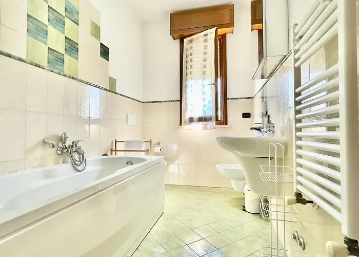 Bilocale Con Terrazzo E Parcheggio - Alba Blu *