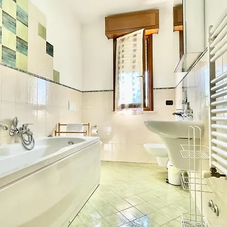 Bilocale Con Terrazzo E Parcheggio - Alba Blu *