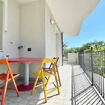 Apartament Bilocale Con Terrazzo E Parcheggio - Alba Blu