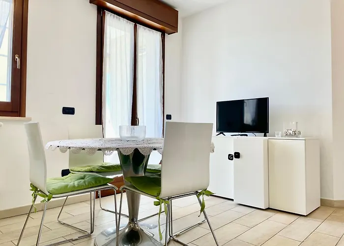 Apartman Bilocale Con Terrazzo E Parcheggio - Alba Blu *